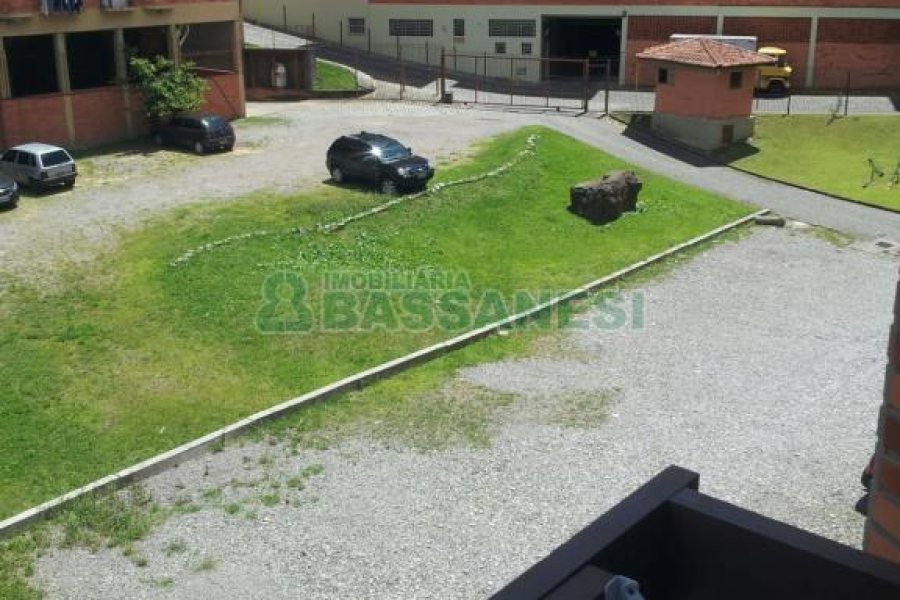 Apartamento com 42m², 2 dormitórios, no bairro Sagrada Família em Caxias do Sul para Comprar