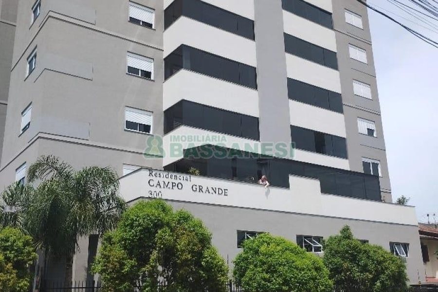 Apartamento com 176m², 2 dormitórios, 2 vagas, no bairro Charqueadas em Caxias do Sul para Comprar
