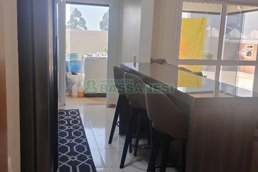 Apartamento com 176m², 2 dormitórios, 2 vagas, no bairro Charqueadas em Caxias do Sul para Comprar