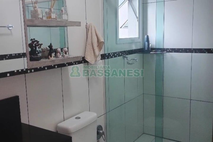Apartamento com 176m², 2 dormitórios, 2 vagas, no bairro Charqueadas em Caxias do Sul para Comprar