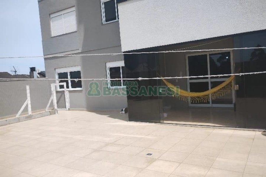 Apartamento com 176m², 2 dormitórios, 2 vagas, no bairro Charqueadas em Caxias do Sul para Comprar