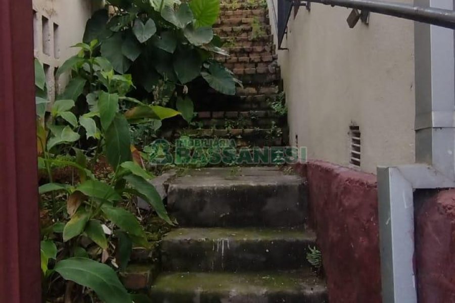 Casa com 120m², 3 dormitórios, 1 vaga, no bairro São Pelegrino em Caxias do Sul para Comprar