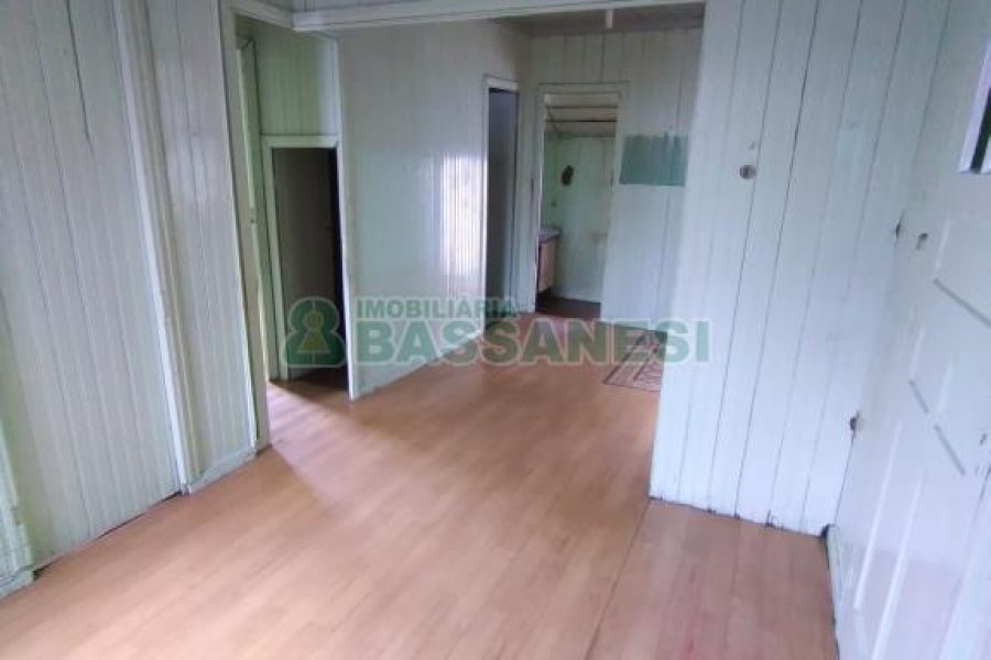 Casa com 120m², 3 dormitórios, 1 vaga, no bairro São Pelegrino em Caxias do Sul para Comprar