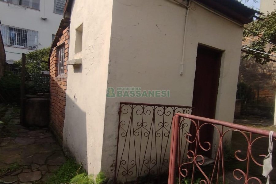 Casa com 120m², 3 dormitórios, 1 vaga, no bairro São Pelegrino em Caxias do Sul para Comprar