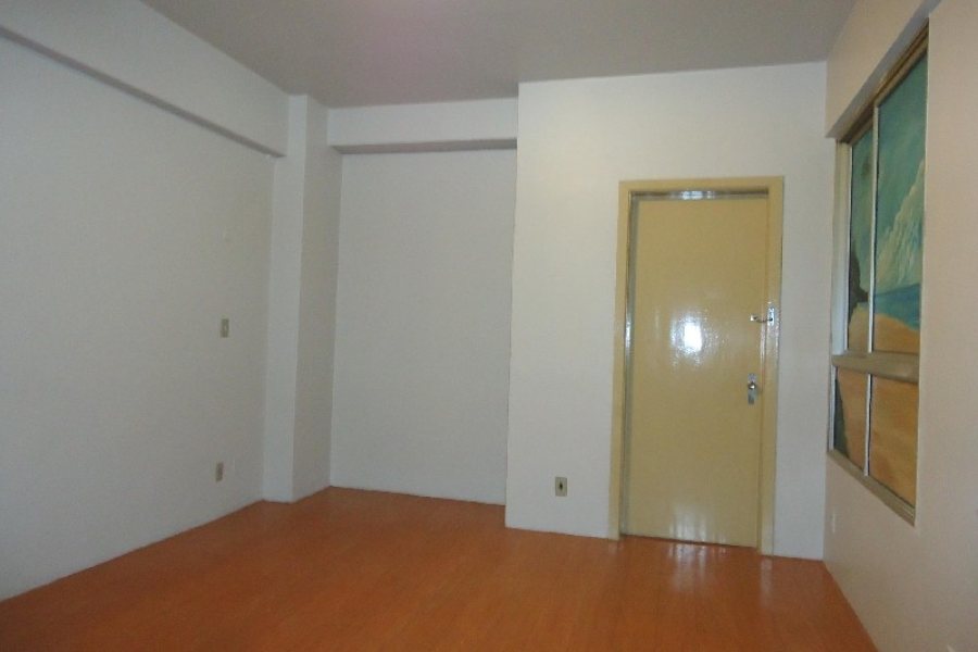 Sala com 20m², no bairro Centro em Caxias do Sul para Alugar