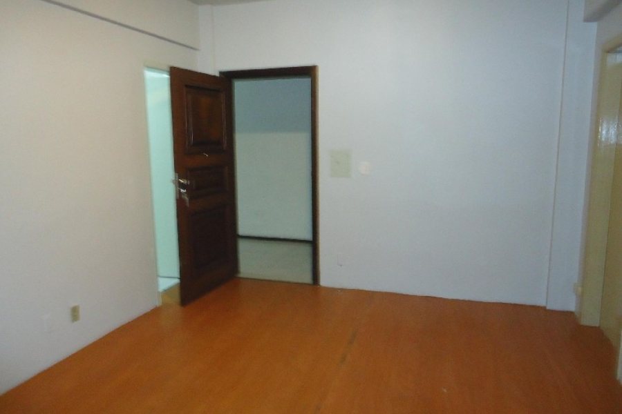 Sala com 20m², no bairro Centro em Caxias do Sul para Alugar