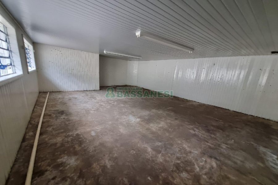 Casa Comercial com 400m², no bairro Santa Catarina em Caxias do Sul para Alugar