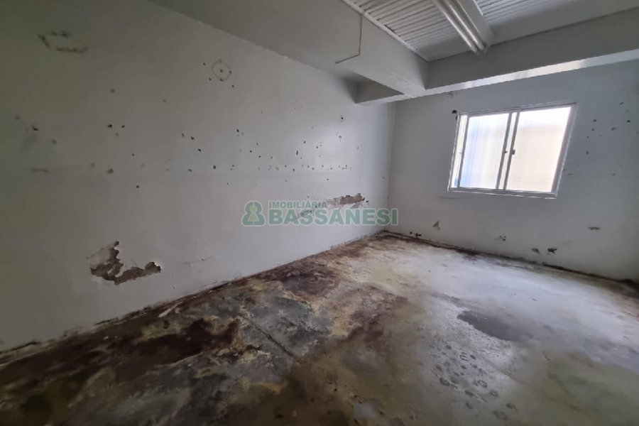 Casa Comercial com 400m², no bairro Santa Catarina em Caxias do Sul para Alugar