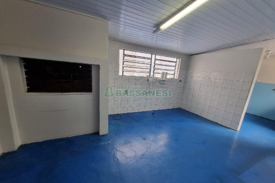 Casa Comercial com 400m², no bairro Santa Catarina em Caxias do Sul para Alugar