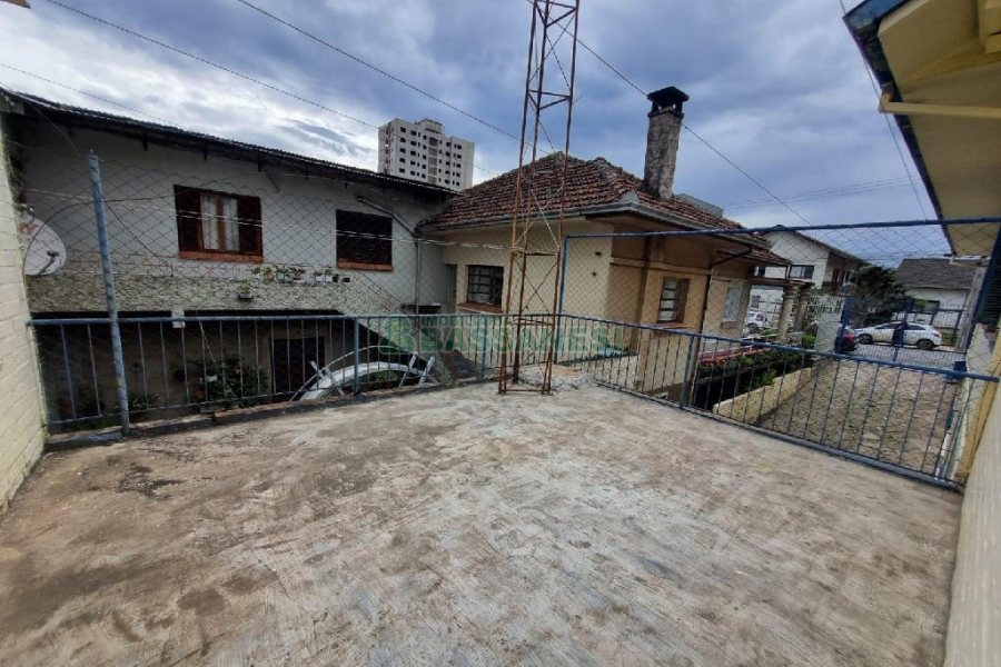 Casa Comercial com 400m², no bairro Santa Catarina em Caxias do Sul para Alugar