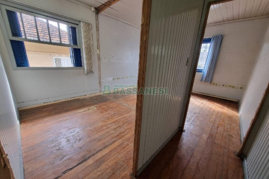 Casa Comercial com 400m², no bairro Santa Catarina em Caxias do Sul para Alugar