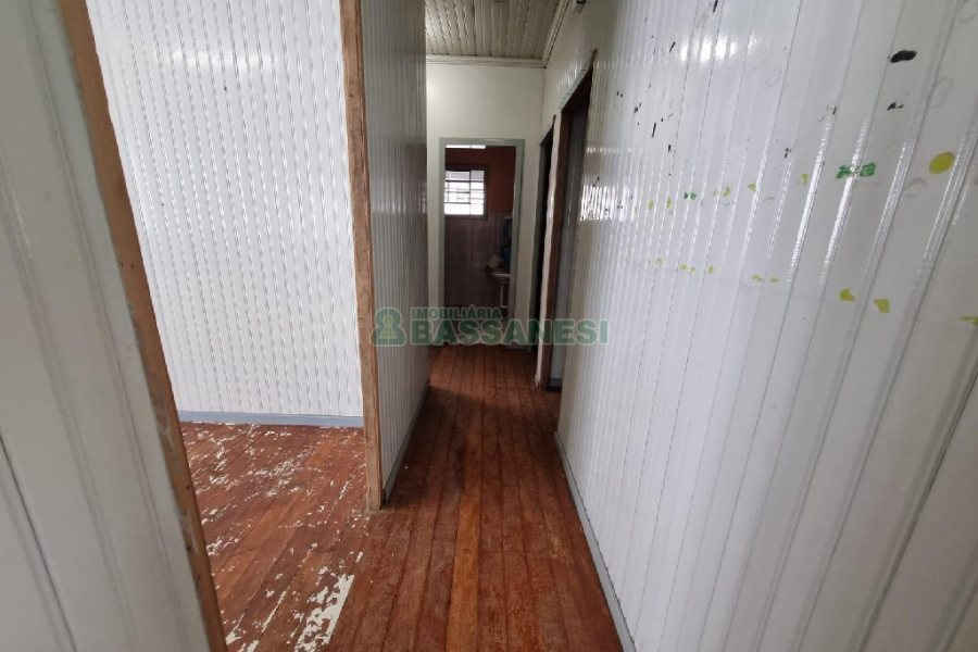 Casa Comercial com 400m², no bairro Santa Catarina em Caxias do Sul para Alugar