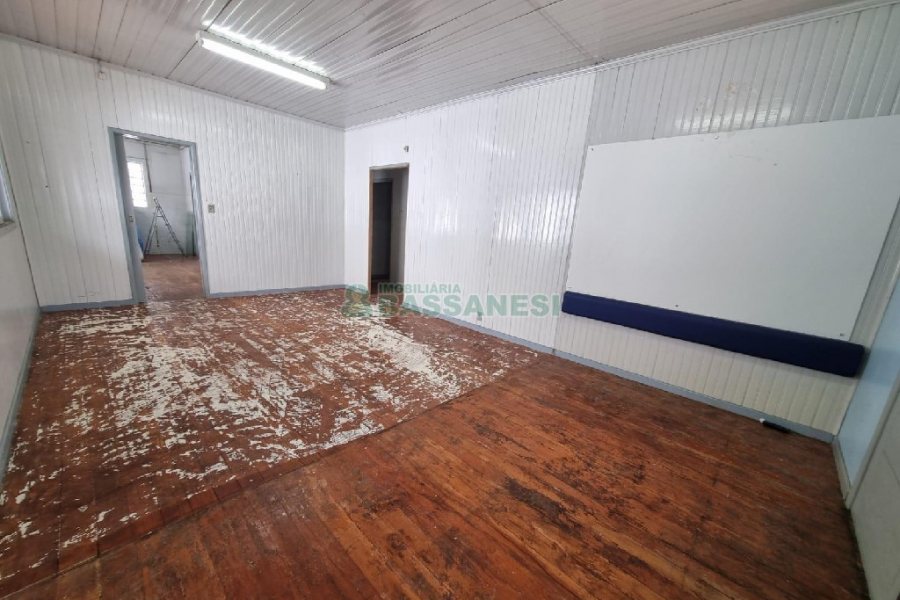 Casa Comercial com 400m², no bairro Santa Catarina em Caxias do Sul para Alugar