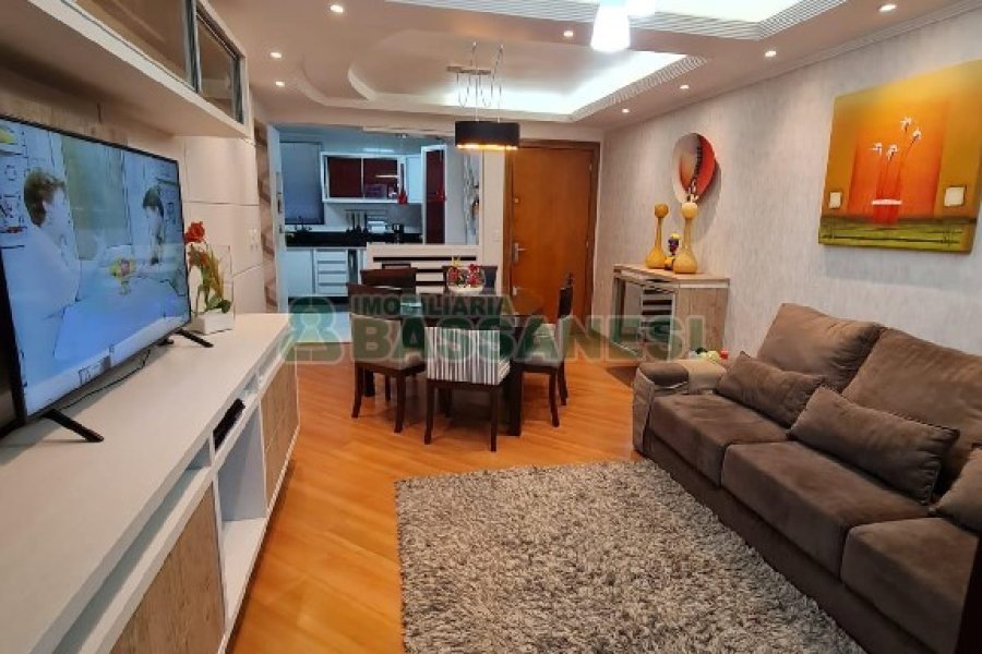 Apto Mobiliado com 115m², 3 dormitórios, 2 vagas, no bairro Centro em Caxias do Sul para Alugar