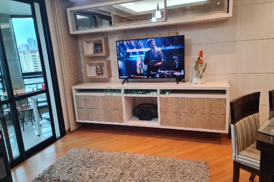 Apto Mobiliado com 115m², 3 dormitórios, 2 vagas, no bairro Centro em Caxias do Sul para Alugar