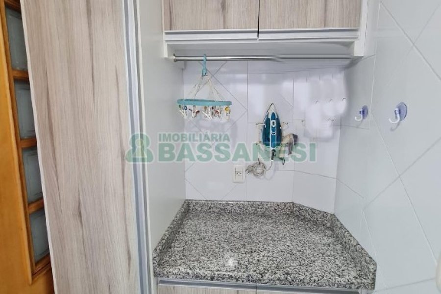 Apto Mobiliado com 115m², 3 dormitórios, 2 vagas, no bairro Centro em Caxias do Sul para Alugar