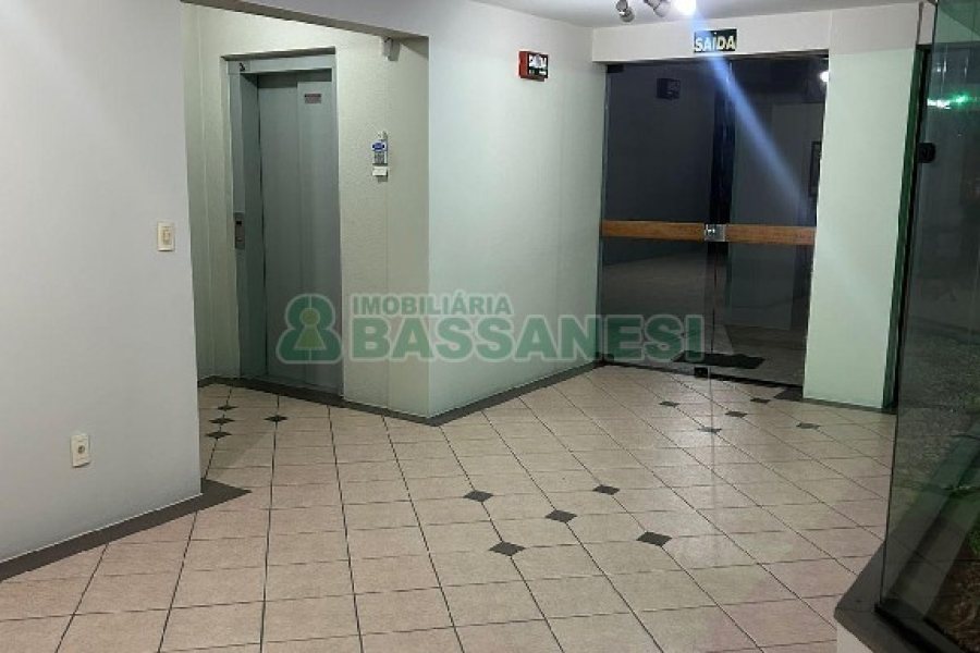 Apto Mobiliado com 115m², 3 dormitórios, 2 vagas, no bairro Centro em Caxias do Sul para Alugar