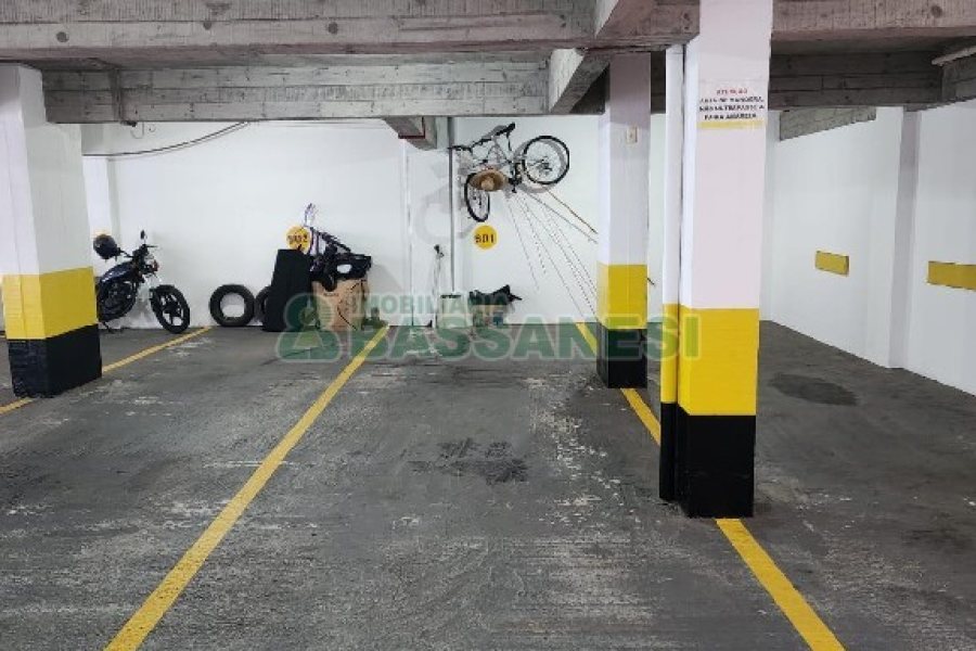 Apto Mobiliado com 115m², 3 dormitórios, 2 vagas, no bairro Centro em Caxias do Sul para Alugar
