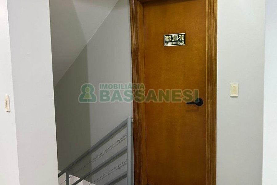 Apto Mobiliado com 115m², 3 dormitórios, 2 vagas, no bairro Centro em Caxias do Sul para Alugar