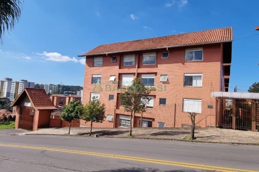 Apartamento com 89m², 2 dormitórios, 2 vagas, no bairro Madureira em Caxias do Sul para Alugar
