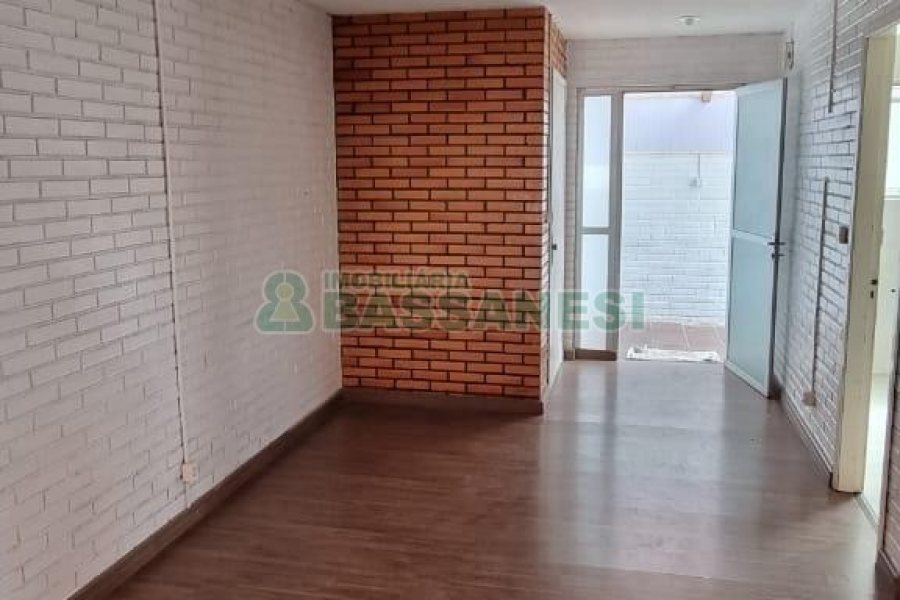 Apartamento com 89m², 2 dormitórios, 2 vagas, no bairro Madureira em Caxias do Sul para Alugar