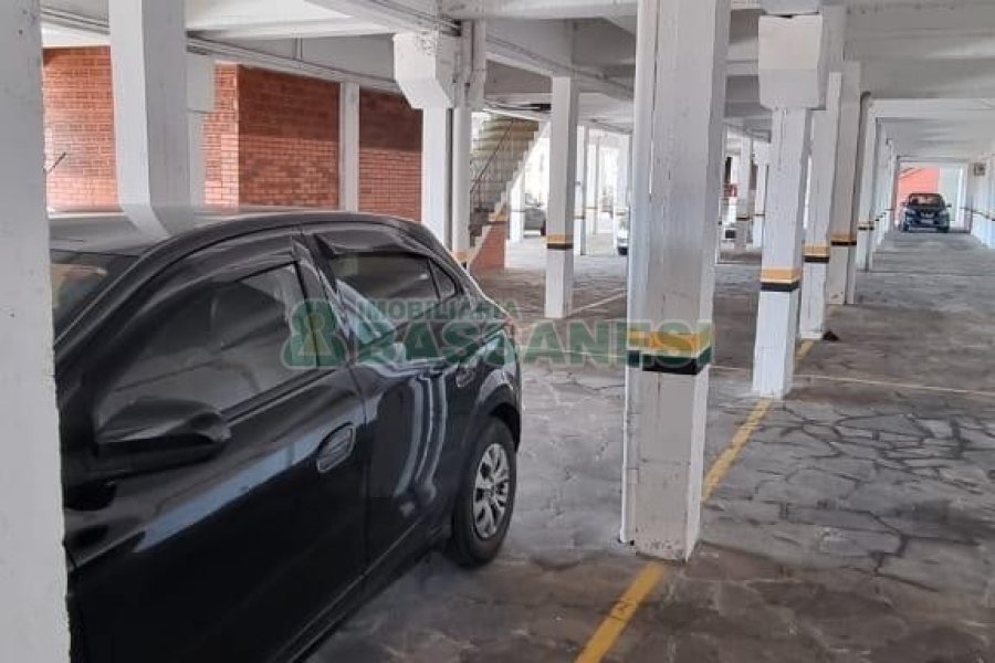 Apartamento com 89m², 2 dormitórios, 2 vagas, no bairro Madureira em Caxias do Sul para Alugar