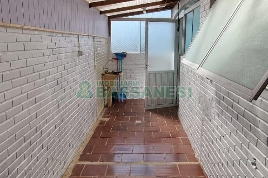 Apartamento com 89m², 2 dormitórios, 2 vagas, no bairro Madureira em Caxias do Sul para Alugar