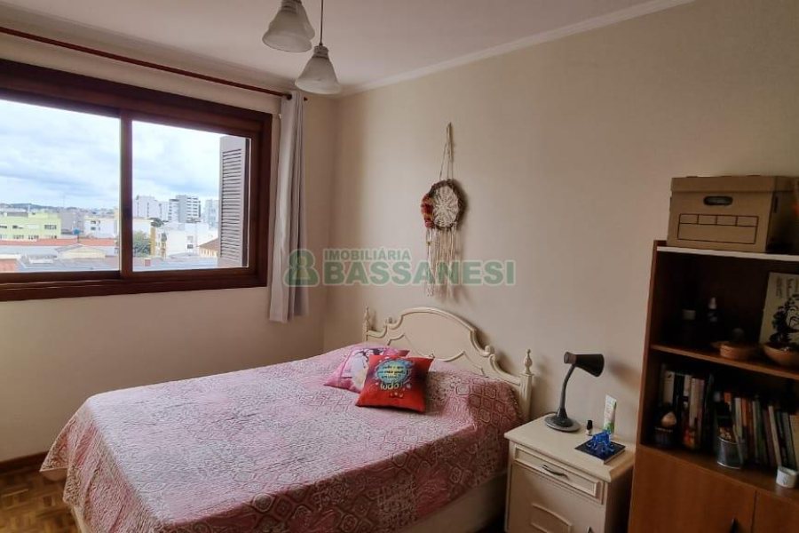 Apartamento com 171m², 3 dormitórios, 2 vagas, no bairro Centro em Caxias do Sul para Comprar