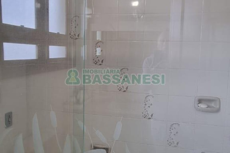 Apartamento com 171m², 3 dormitórios, 2 vagas, no bairro Centro em Caxias do Sul para Comprar