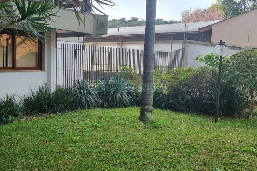 Apartamento com 171m², 3 dormitórios, 2 vagas, no bairro Centro em Caxias do Sul para Comprar