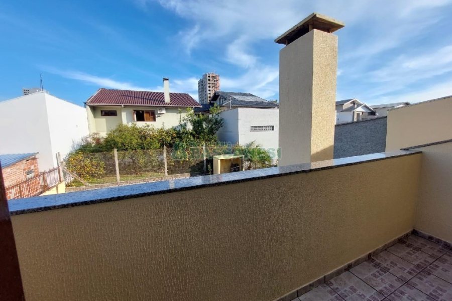 Casa com 179m², 3 dormitórios, 2 vagas, no bairro Santa Catarina em Caxias do Sul para Comprar