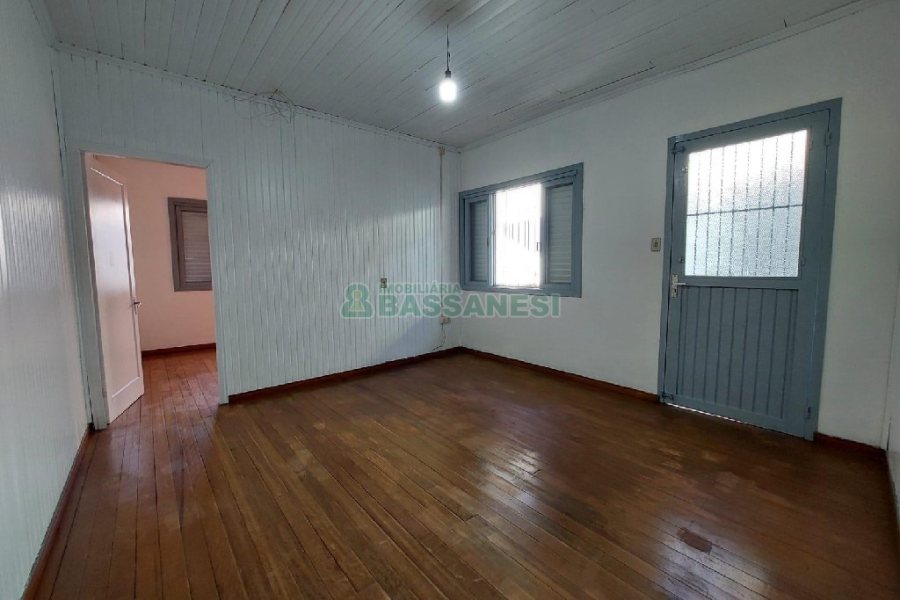 Casa com 140m², 3 dormitórios, 3 vagas, no bairro Santa Catarina em Caxias do Sul para Comprar