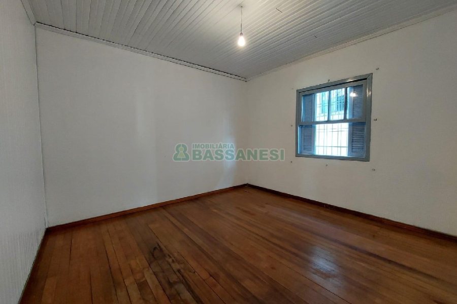 Casa com 140m², 3 dormitórios, 3 vagas, no bairro Santa Catarina em Caxias do Sul para Comprar