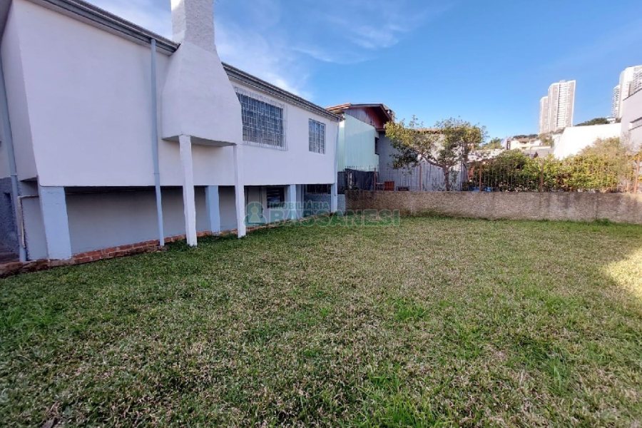 Casa com 140m², 3 dormitórios, 3 vagas, no bairro Santa Catarina em Caxias do Sul para Comprar