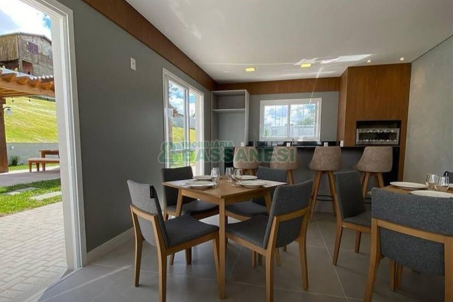 Apartamento com 51m², 2 dormitórios, 1 vaga, no bairro Nossa Senhora do Rosário em Caxias do Sul para Comprar