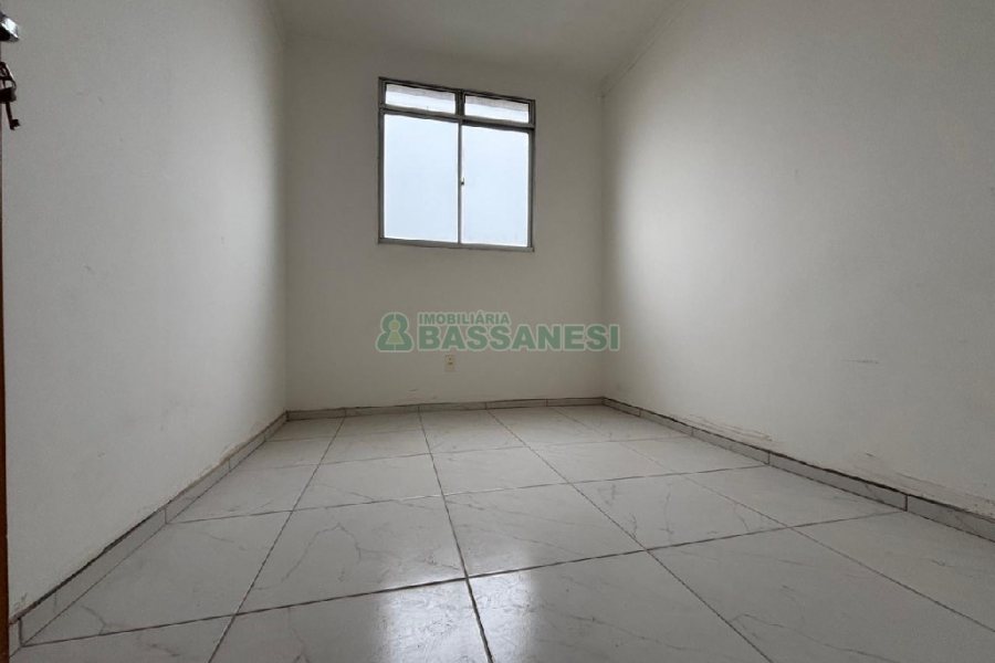 Apartamento com 42m², 2 dormitórios, 1 vaga, no bairro Bela Vista em Caxias do Sul para Alugar
