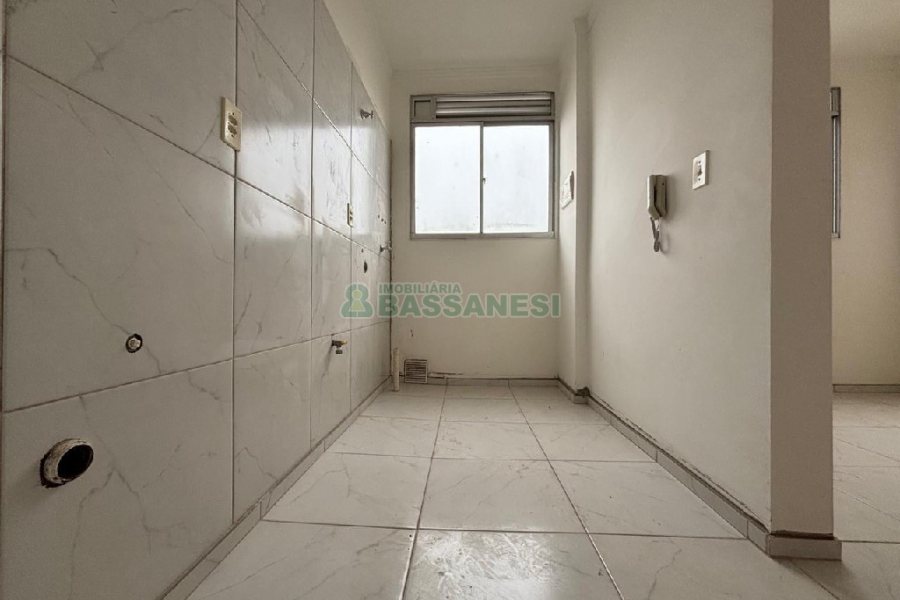 Apartamento com 42m², 2 dormitórios, 1 vaga, no bairro Bela Vista em Caxias do Sul para Alugar