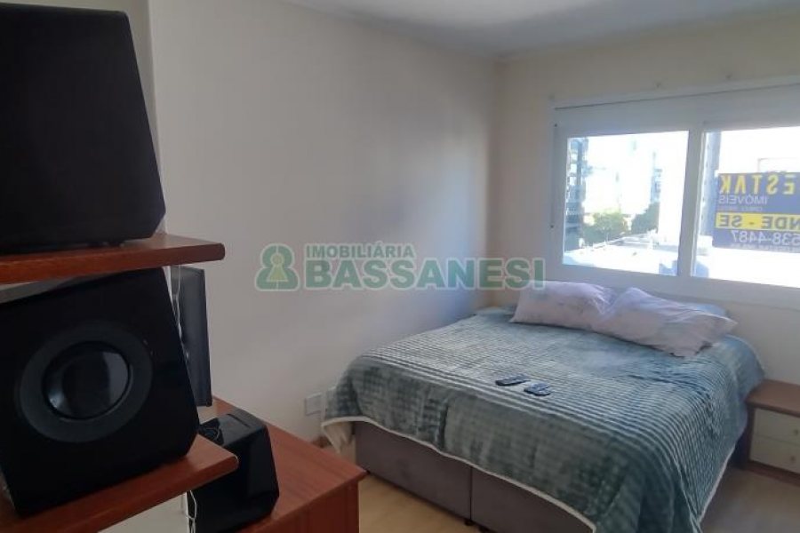 Apartamento com 78m², 2 dormitórios, 1 vaga, no bairro Centro em Caxias do Sul para Comprar