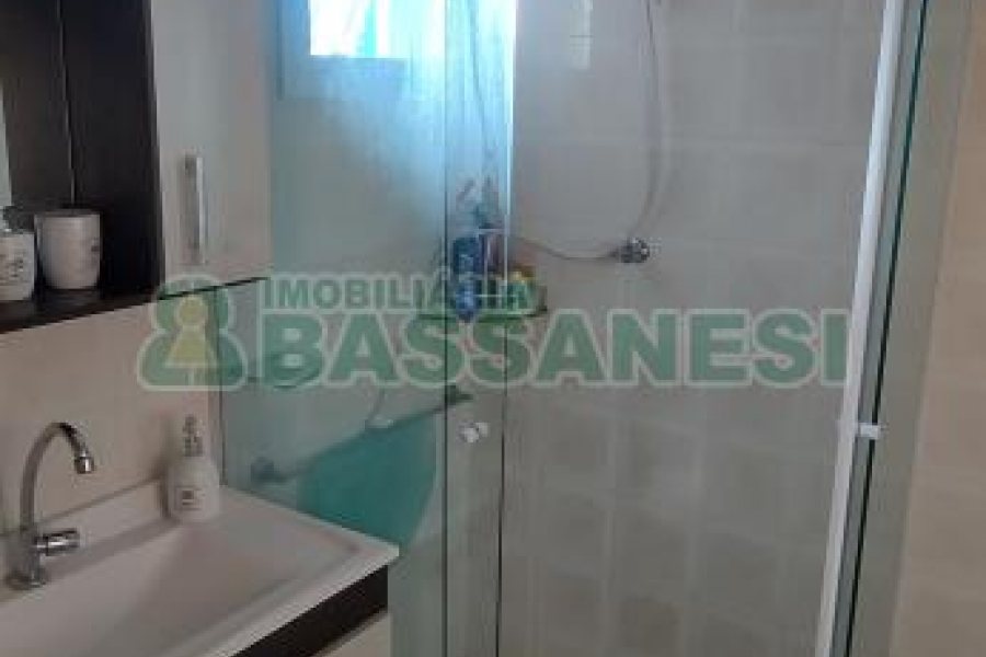 Apartamento com 78m², 2 dormitórios, 1 vaga, no bairro Centro em Caxias do Sul para Comprar