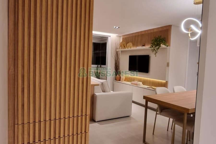 Apartamento com 58m², 2 dormitórios, 1 vaga, no bairro Sanvitto em Caxias do Sul para Comprar