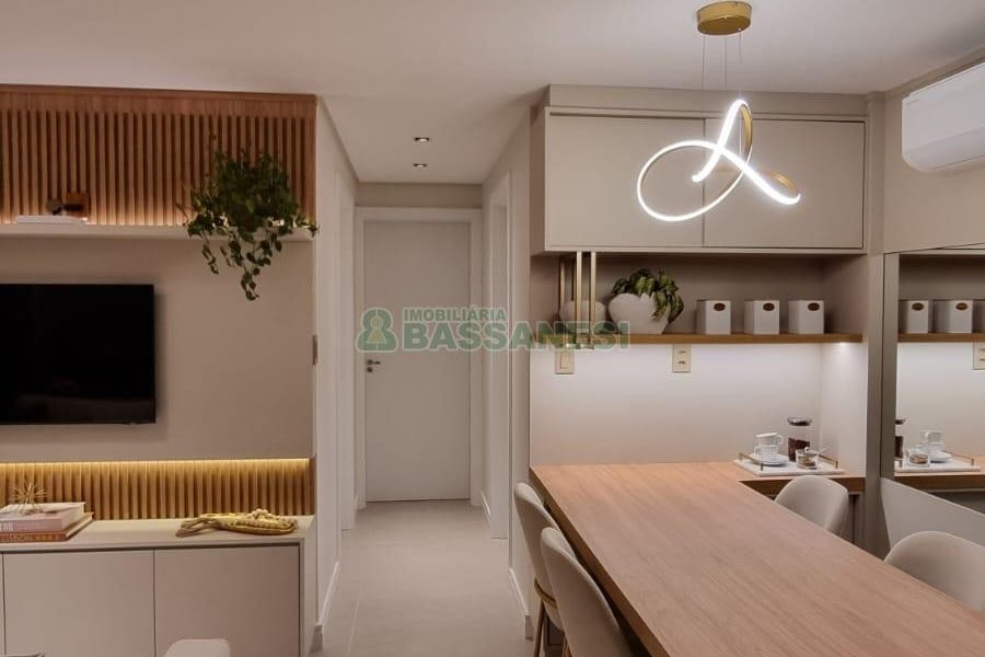 Apartamento com 58m², 2 dormitórios, 1 vaga, no bairro Sanvitto em Caxias do Sul para Comprar