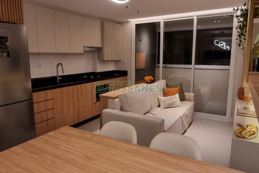 Apartamento com 58m², 2 dormitórios, 1 vaga, no bairro Sanvitto em Caxias do Sul para Comprar