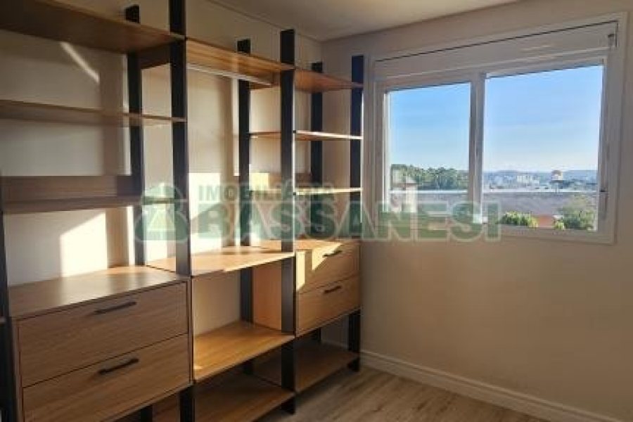 Apartamento com 58m², 2 dormitórios, 1 vaga, no bairro Sanvitto em Caxias do Sul para Comprar