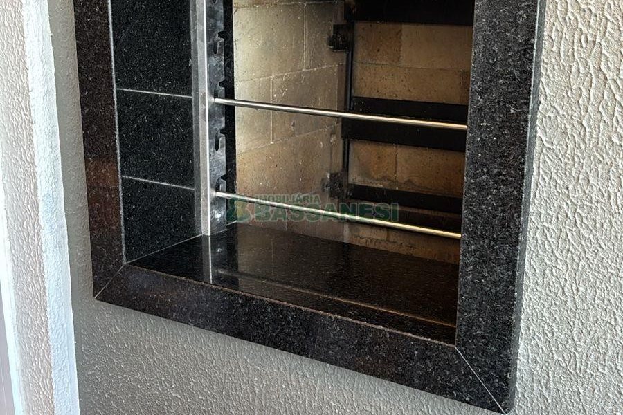 Apartamento com 58m², 2 dormitórios, 1 vaga, no bairro Sanvitto em Caxias do Sul para Comprar