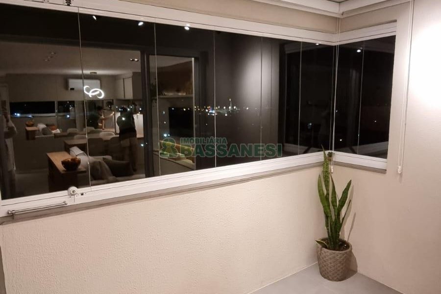 Apartamento com 58m², 2 dormitórios, 1 vaga, no bairro Sanvitto em Caxias do Sul para Comprar