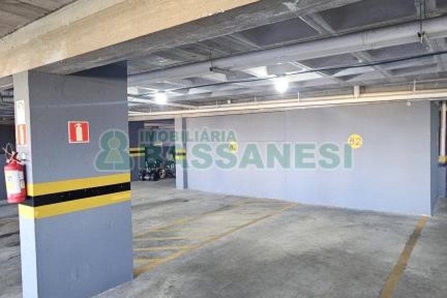 Apartamento com 58m², 2 dormitórios, 1 vaga, no bairro Sanvitto em Caxias do Sul para Comprar