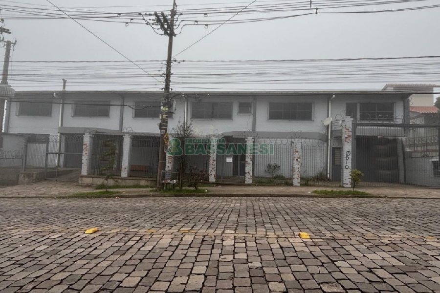 Pavilhão com 900m², no bairro Bela Vista em Caxias do Sul para Alugar
