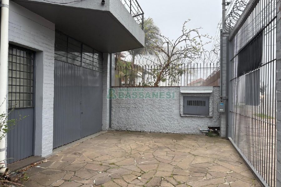 Pavilhão com 900m², no bairro Bela Vista em Caxias do Sul para Alugar