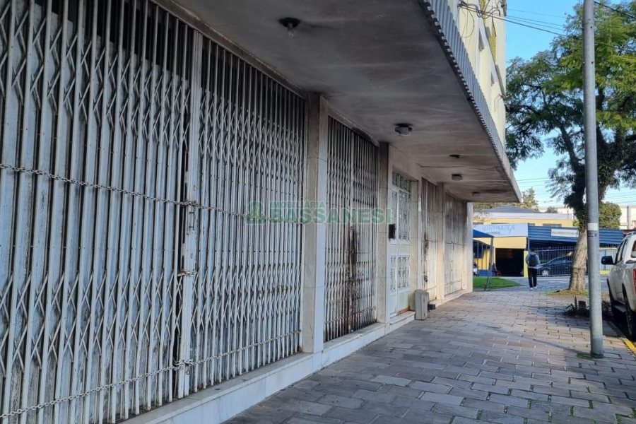 Loja com 168m², no bairro Sagrada Família em Caxias do Sul para Comprar