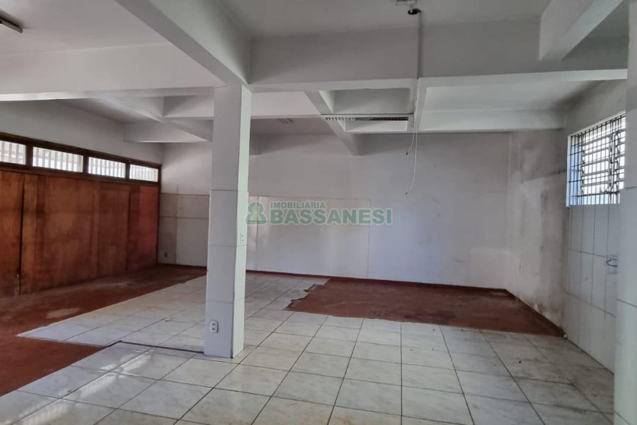 Loja com 168m², no bairro Sagrada Família em Caxias do Sul para Comprar